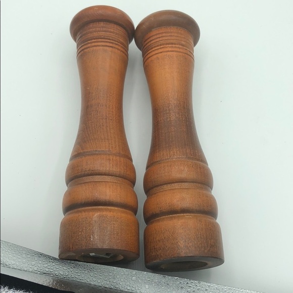 VTG VERITY SOUTHALL Salt Shaker & Pepper Grinder - Picture 3 of 6